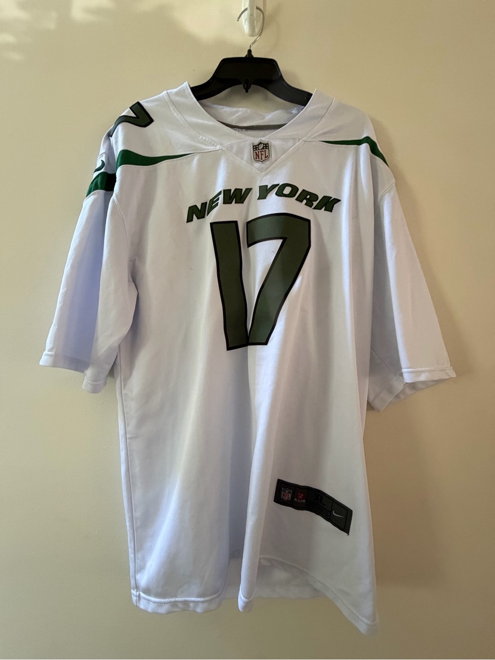 Nike White & Green New York #17 Football Jersey